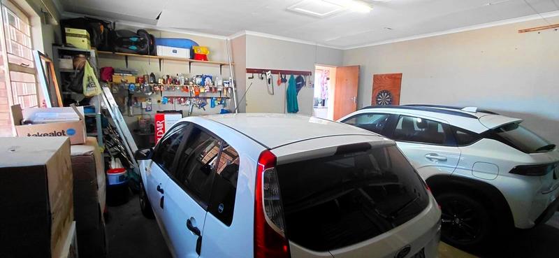 4 Bedroom Property for Sale in Universitas Ridge Free State